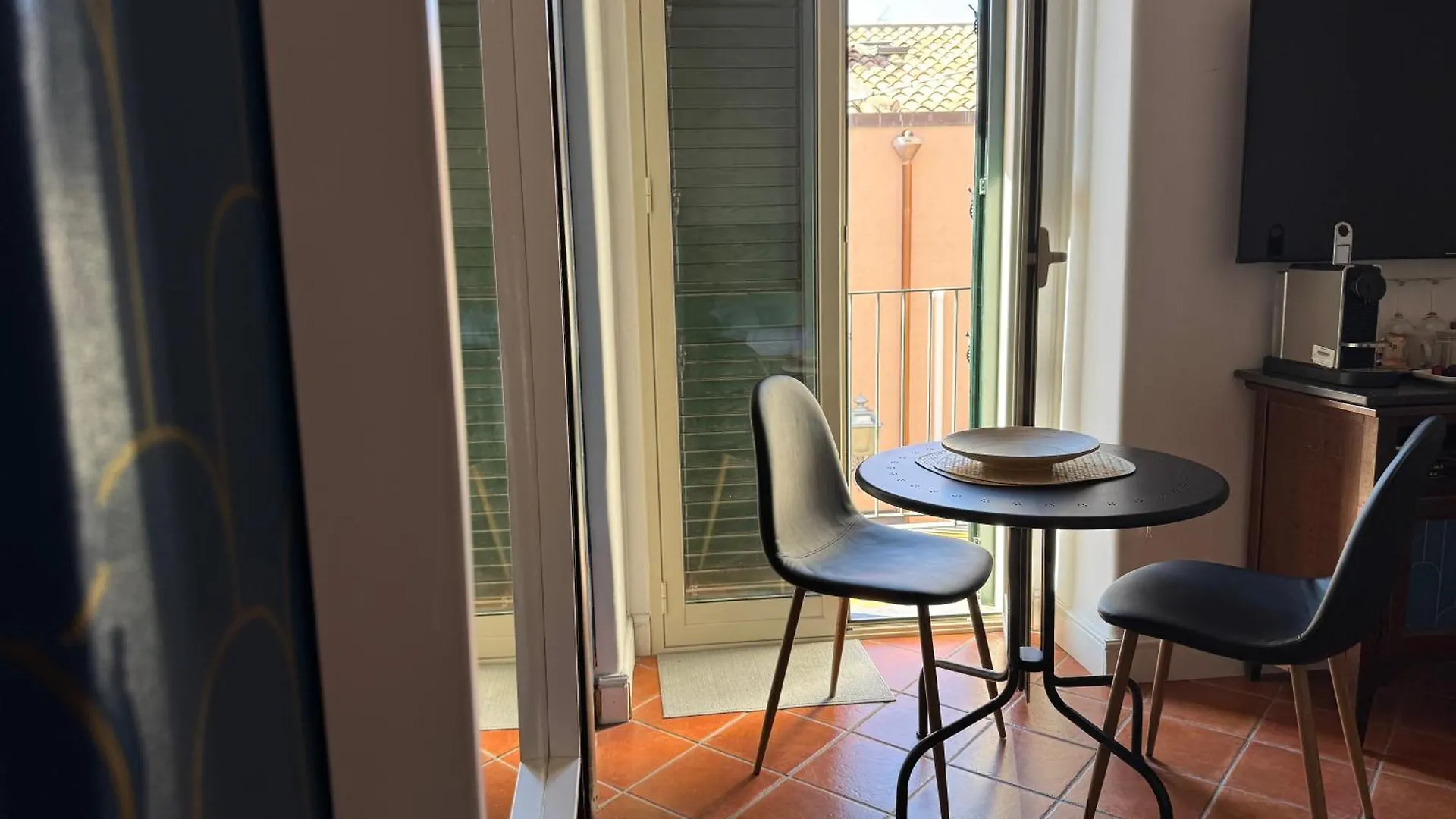 Swim Apartment Fronte Mare Aeroporto di Catania Fontana Rossa Italia