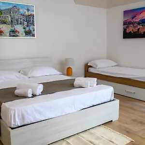 Casa Di Anita Aeroporto di Catania Fontana Rossa